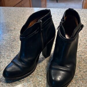 Frye Black Leather Ankle Boots size 7 1/2